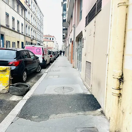 Gare Part Dieu Apartamento *